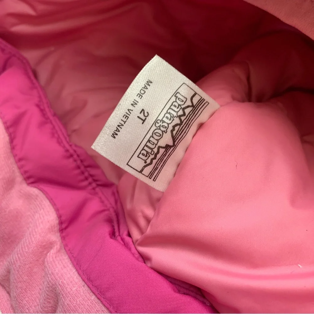 Patagonia snow pile one piece 2T - Picture 5 of 10